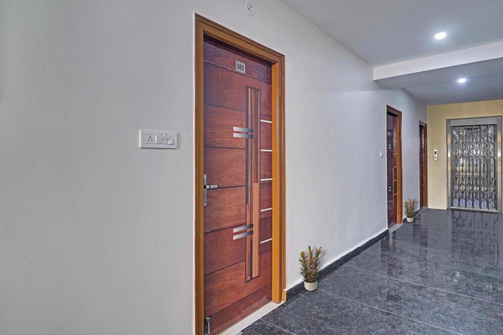 Collection O White Riviera Near Kondapur Hotell Hyderabad Exteriör bild